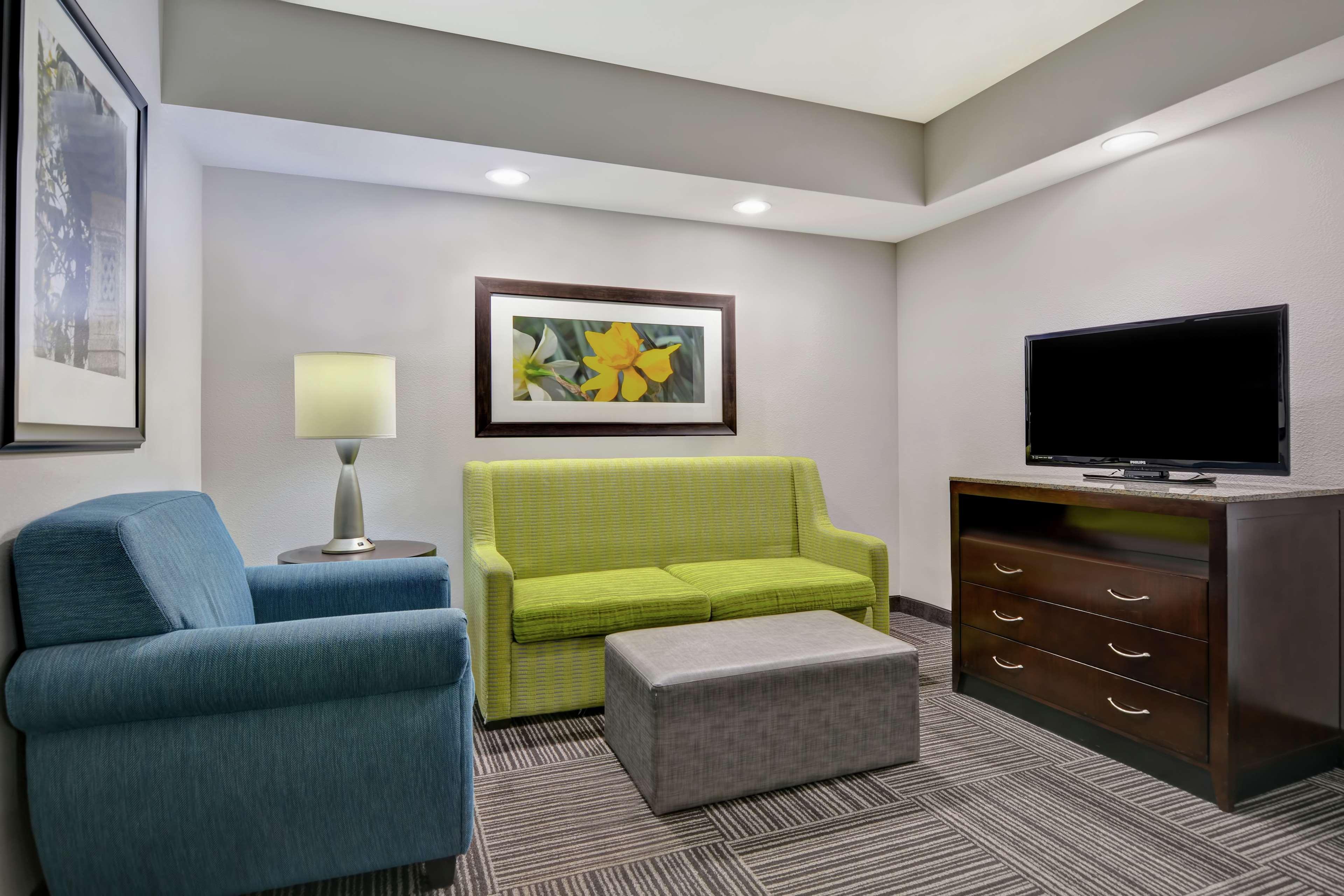 Hilton Garden Inn And Fayetteville Convention Center Екстер'єр фото