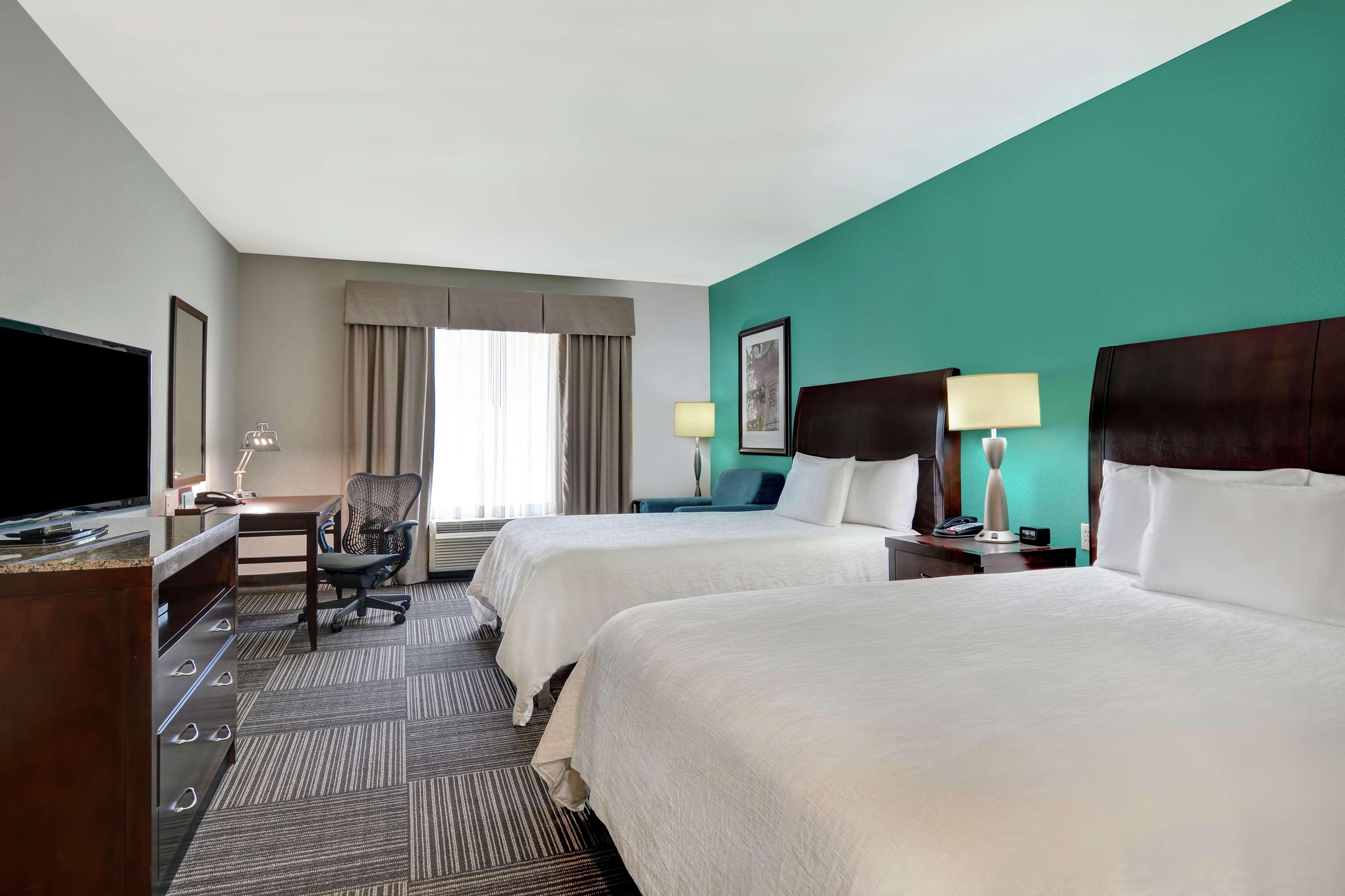 Hilton Garden Inn And Fayetteville Convention Center Екстер'єр фото