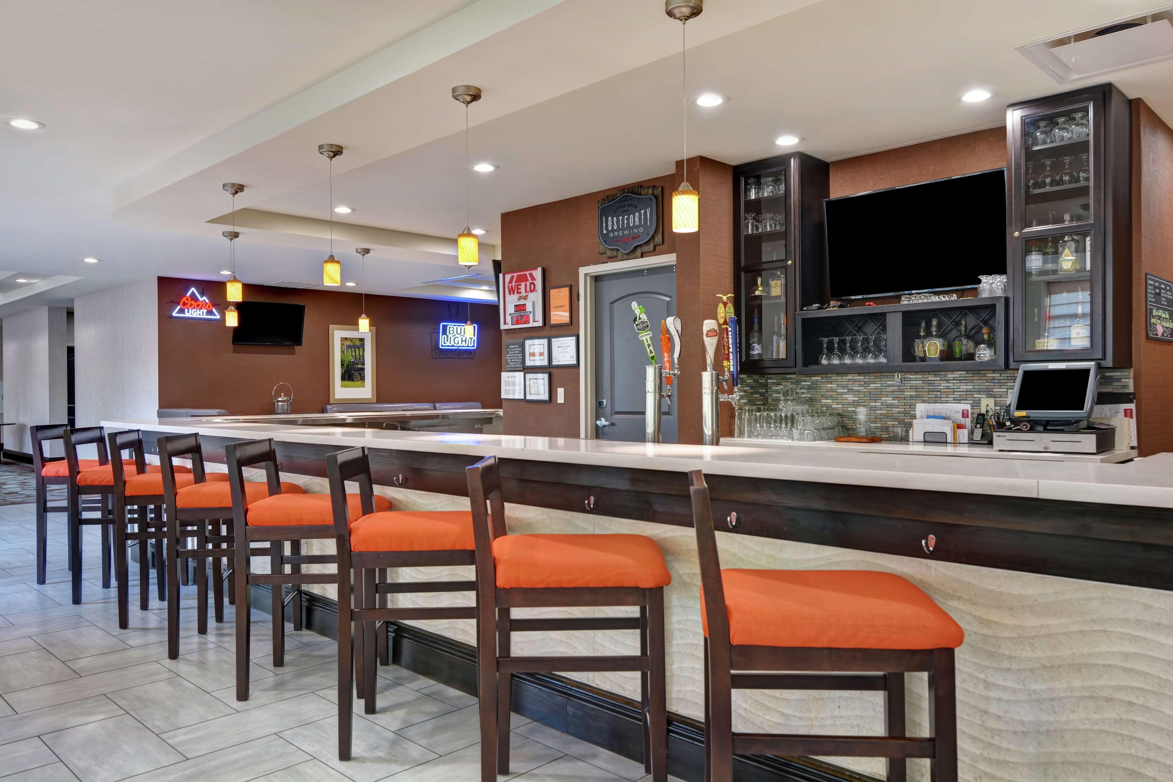 Hilton Garden Inn And Fayetteville Convention Center Екстер'єр фото