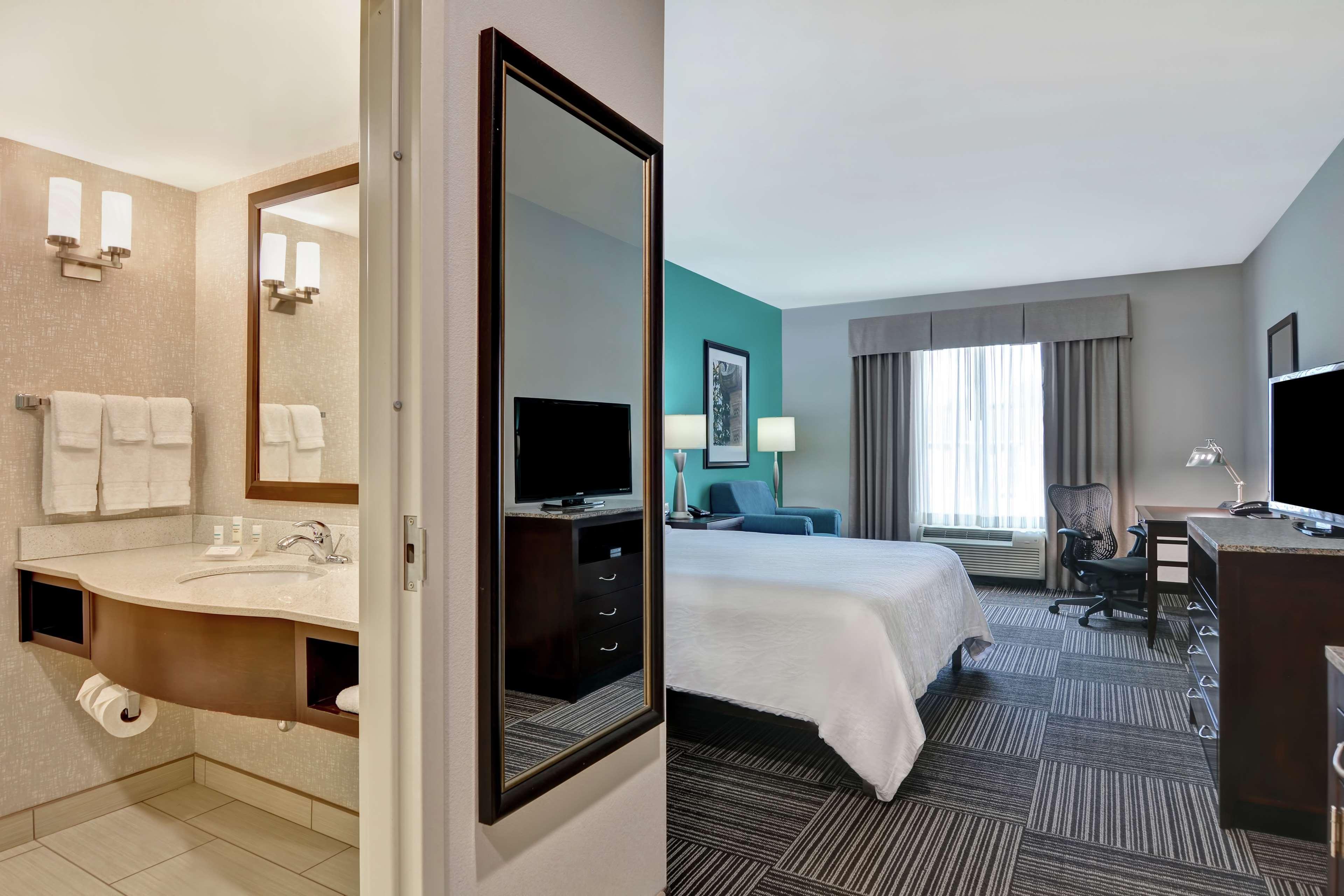 Hilton Garden Inn And Fayetteville Convention Center Екстер'єр фото