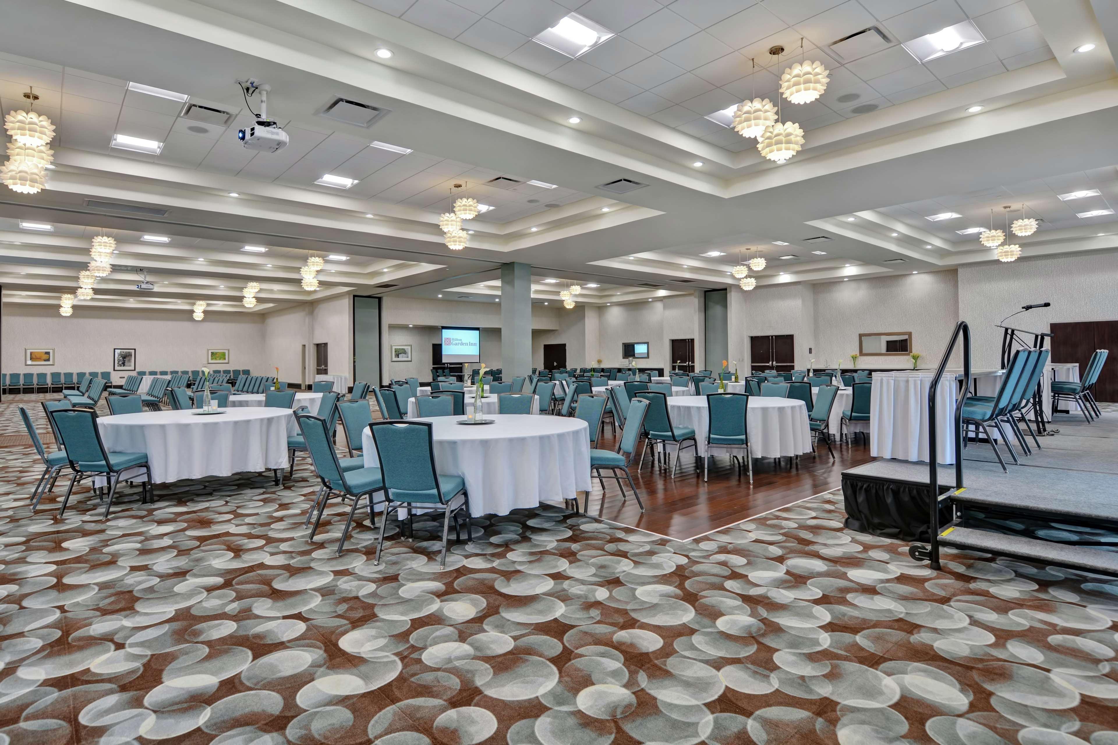Hilton Garden Inn And Fayetteville Convention Center Екстер'єр фото