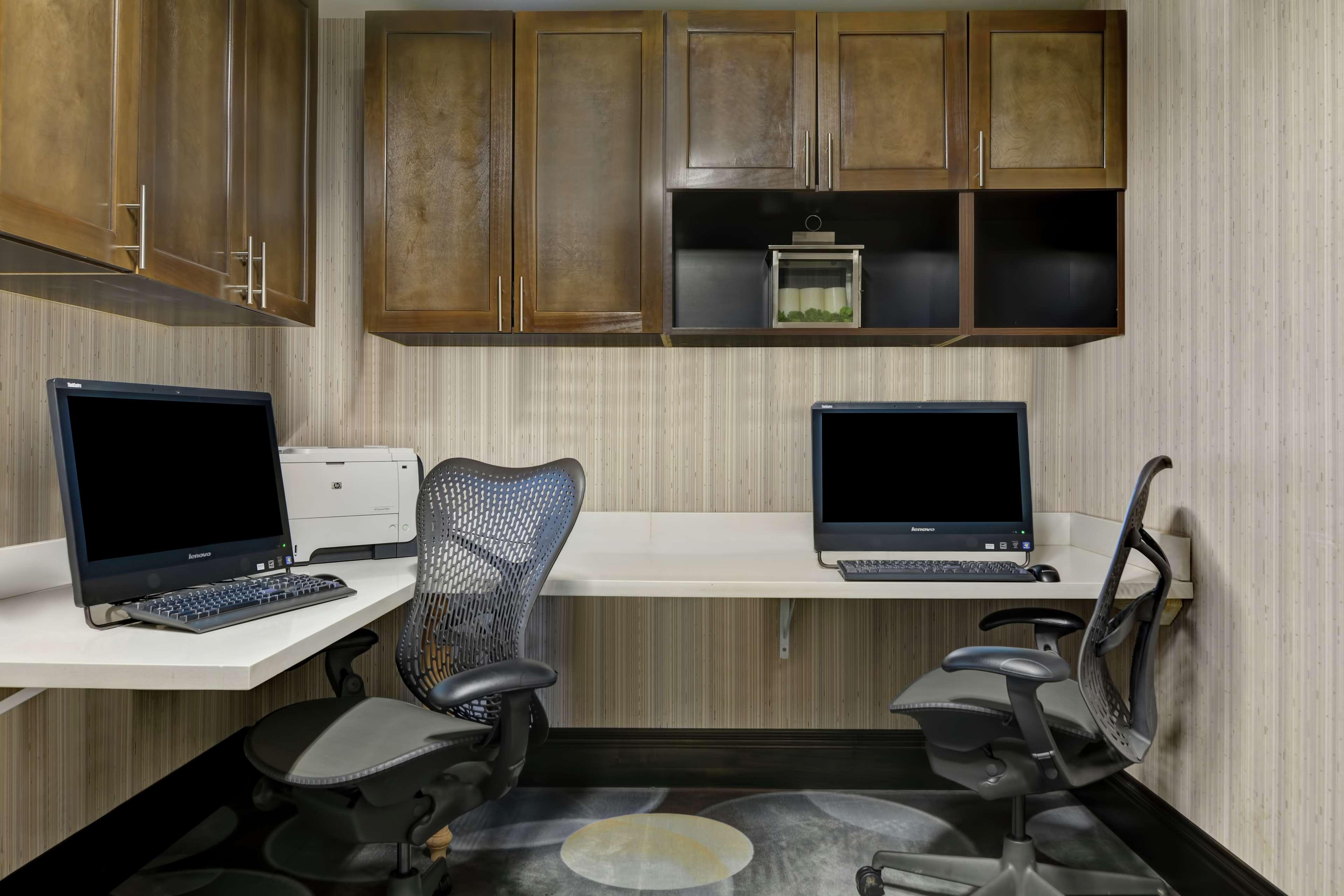 Hilton Garden Inn And Fayetteville Convention Center Екстер'єр фото