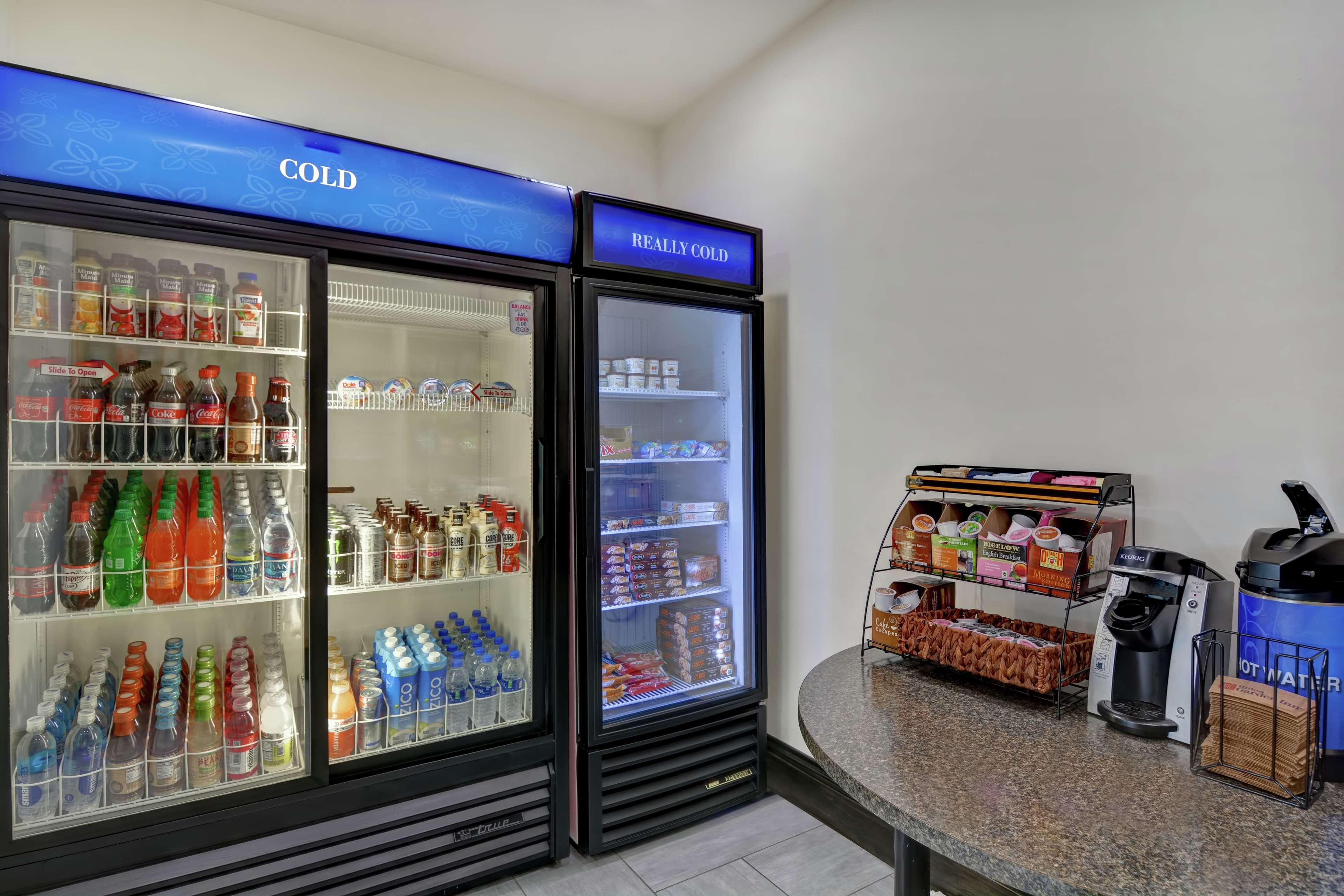 Hilton Garden Inn And Fayetteville Convention Center Екстер'єр фото