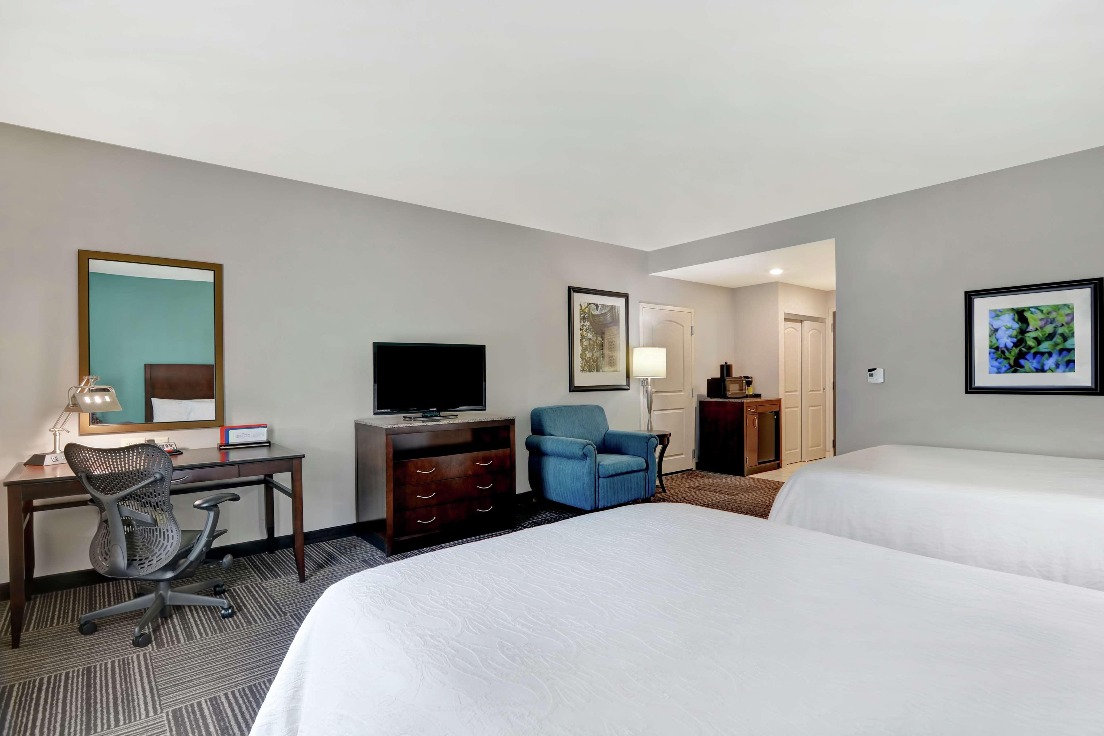 Hilton Garden Inn And Fayetteville Convention Center Екстер'єр фото