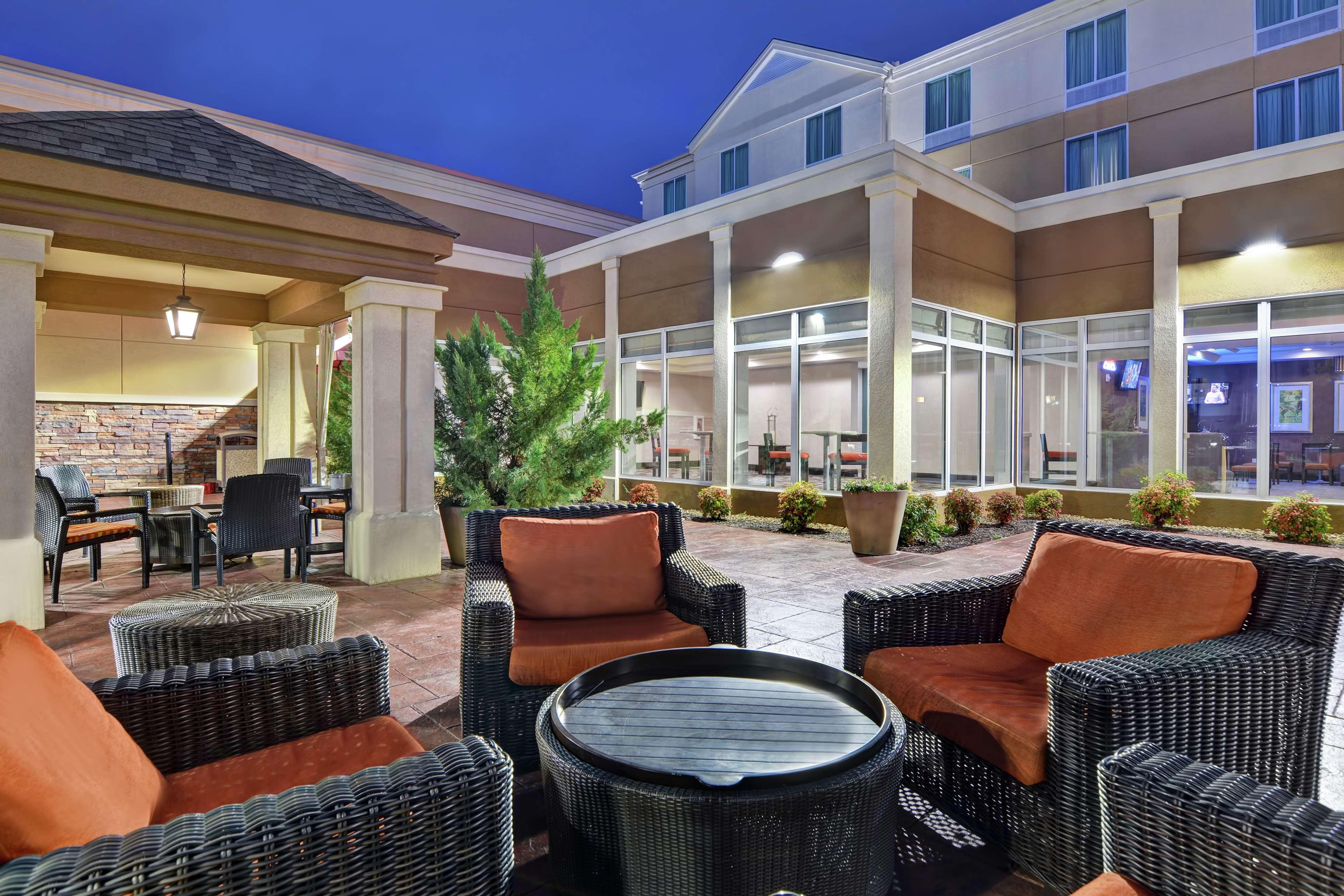 Hilton Garden Inn And Fayetteville Convention Center Екстер'єр фото