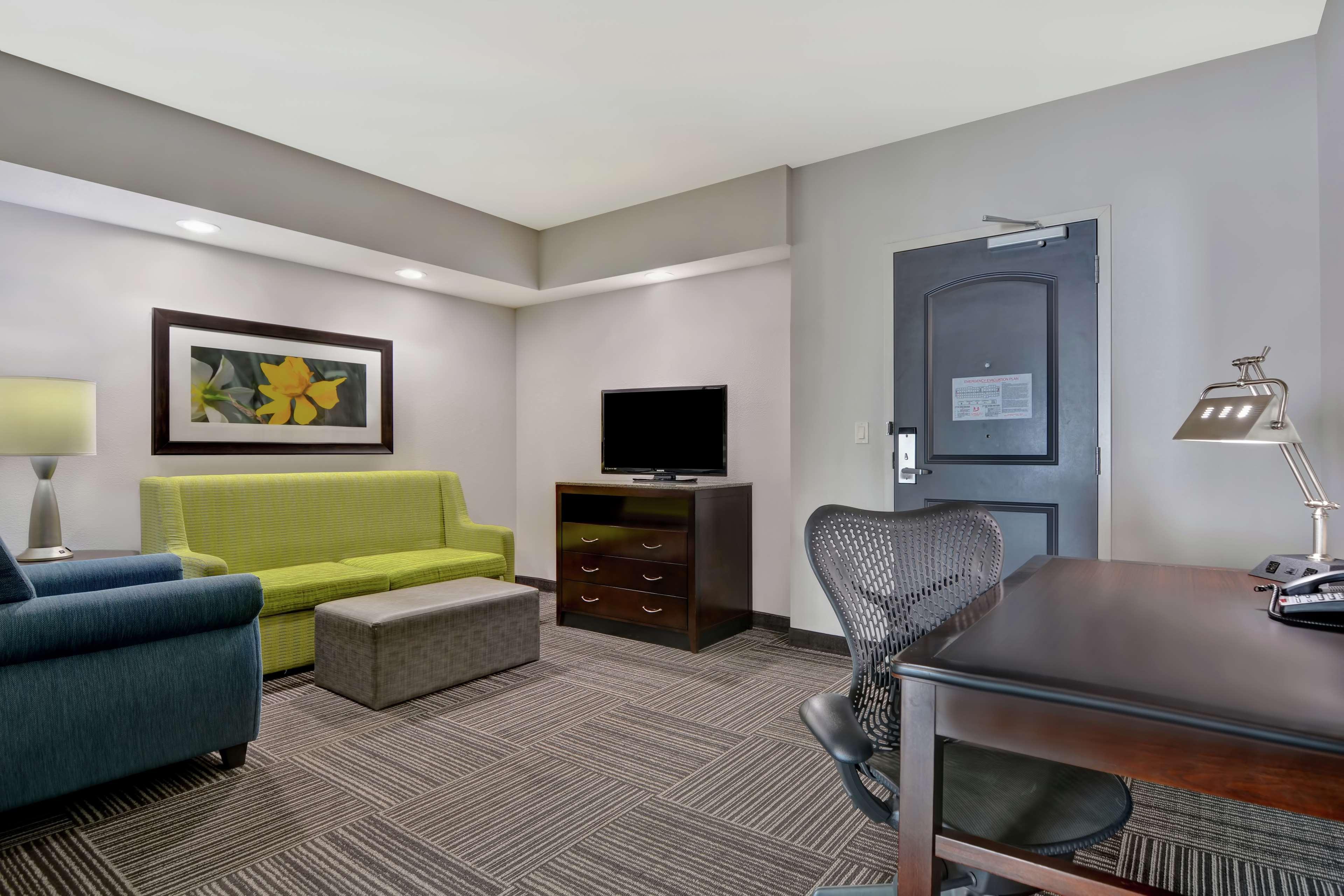 Hilton Garden Inn And Fayetteville Convention Center Екстер'єр фото
