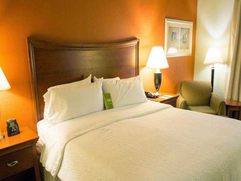Hilton Garden Inn And Fayetteville Convention Center Екстер'єр фото