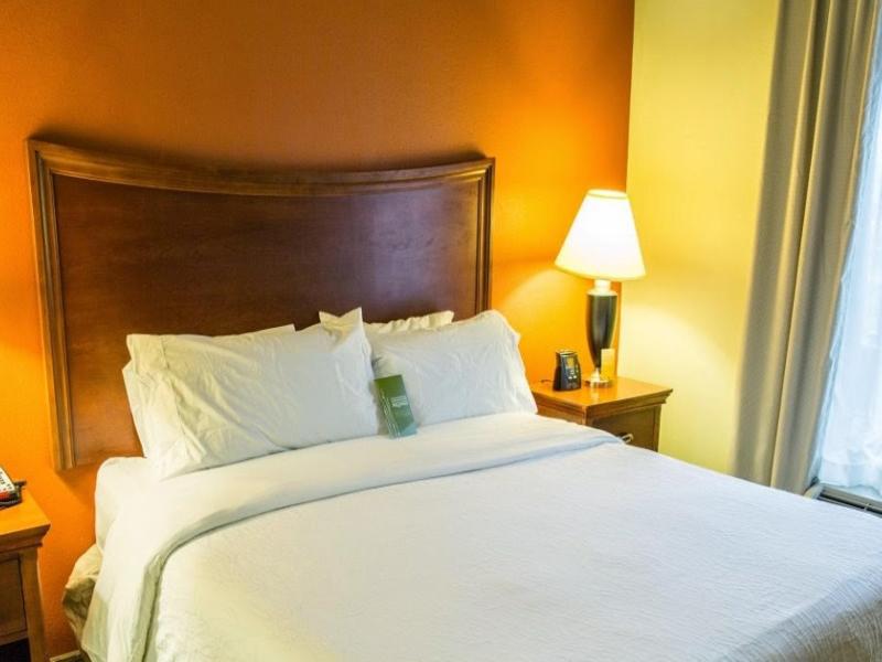 Hilton Garden Inn And Fayetteville Convention Center Екстер'єр фото