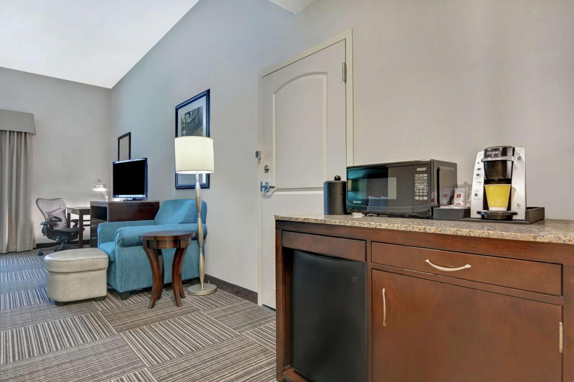 Hilton Garden Inn And Fayetteville Convention Center Екстер'єр фото